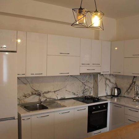 City Center Luxurious Apartment Shkoder Ngoại thất bức ảnh